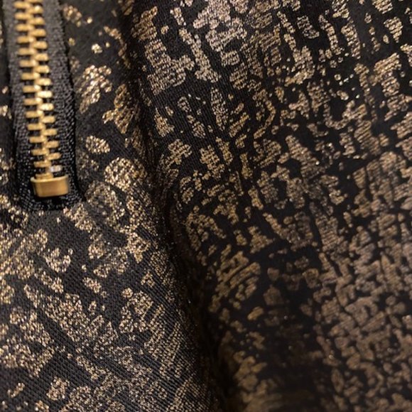 ALFANI WOMEN'S 2X NYE OR DRESSY GOLD AND BLACK TOP w/PEPLUM - Picture 3 of 8